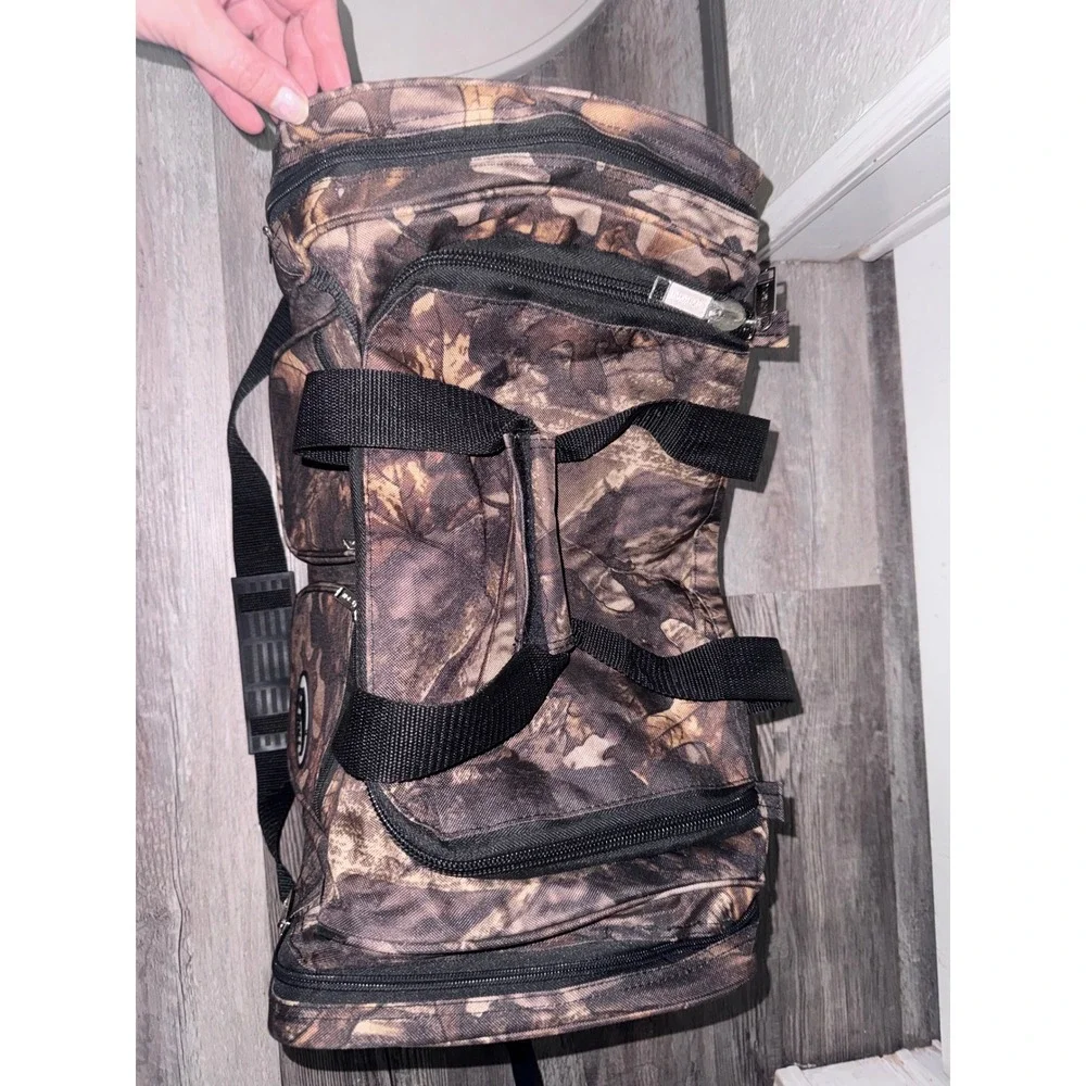 E-Z Roll Camo Duffel Bag Realtree Leaf Pattern Travel Hunting Gear Bag Brown